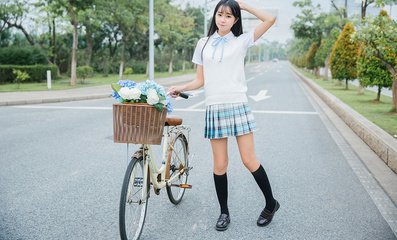2025新澳精准正版免費資料或2025年正版资料免费_: 探索未来可能的道路，哪些选择是可行的？